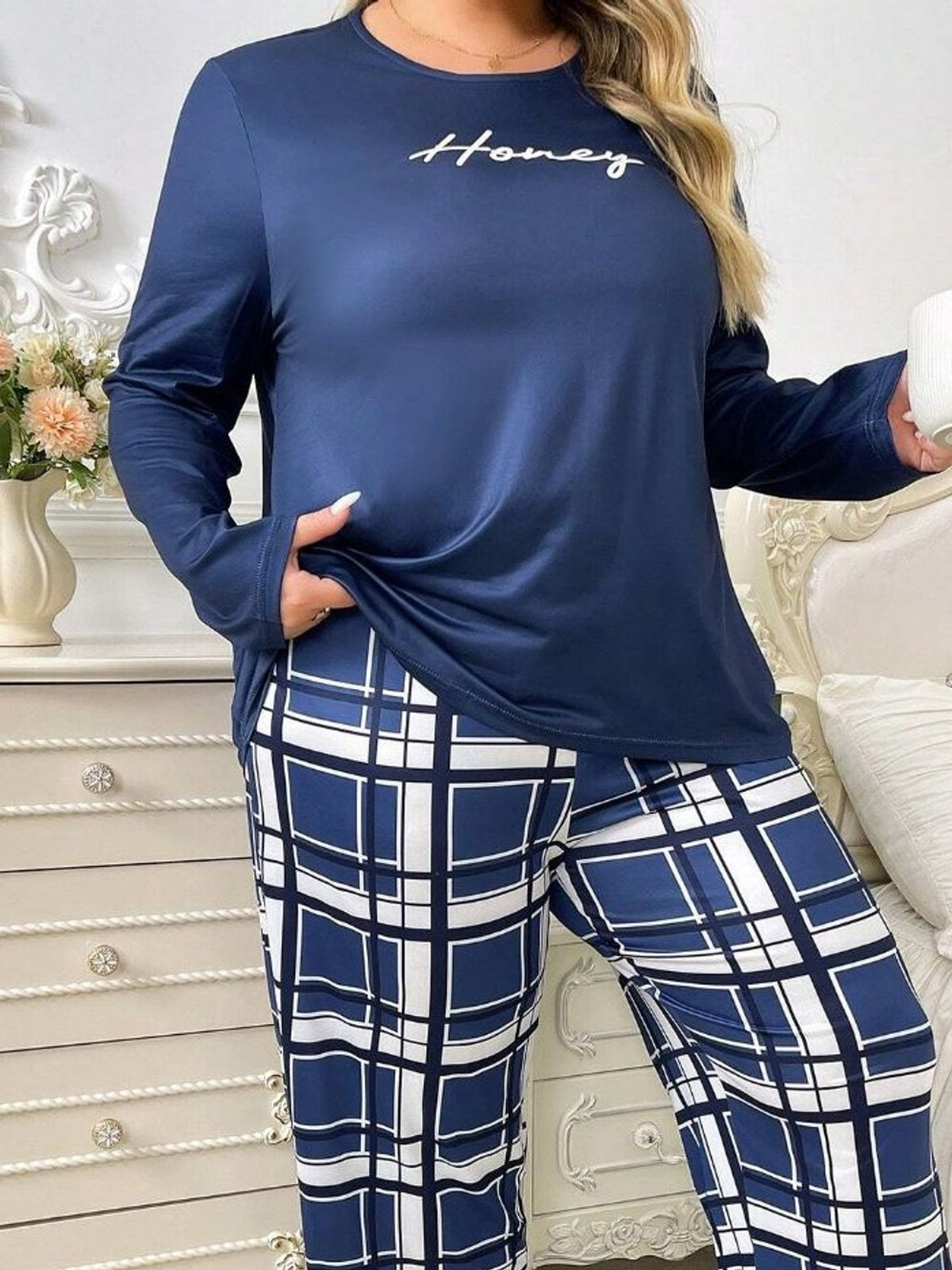 Ensemble grande taille à carreaux, manches longues, toucher naturel, détail du tissu