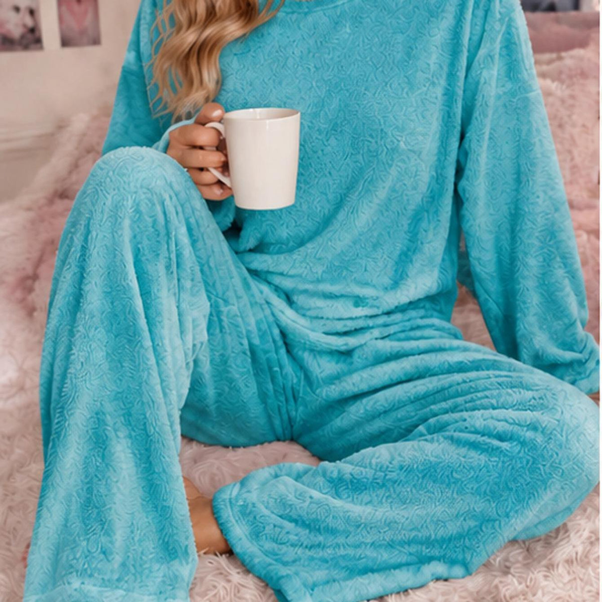 Pyjama grande taille, col rond, allure vintage — matière : polyester