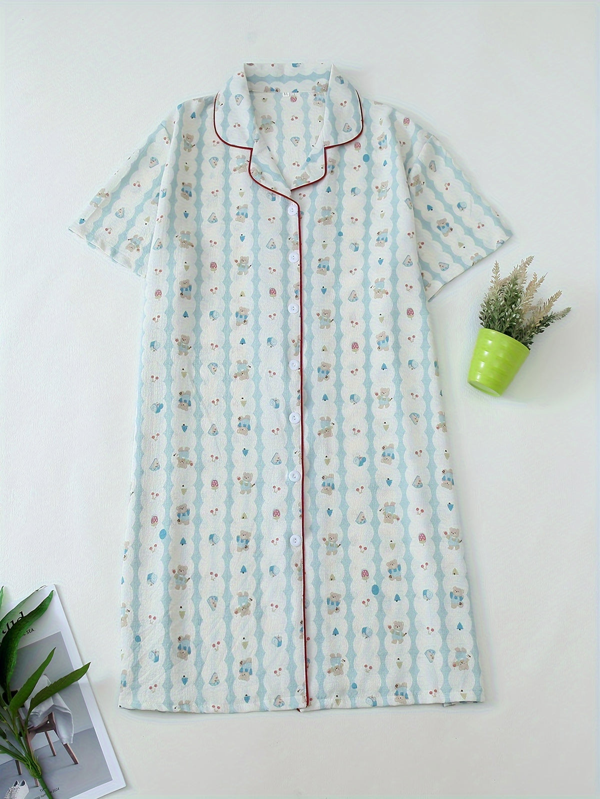 Robe grande taille à imprimé fleuri, boutonnage, vu de dos