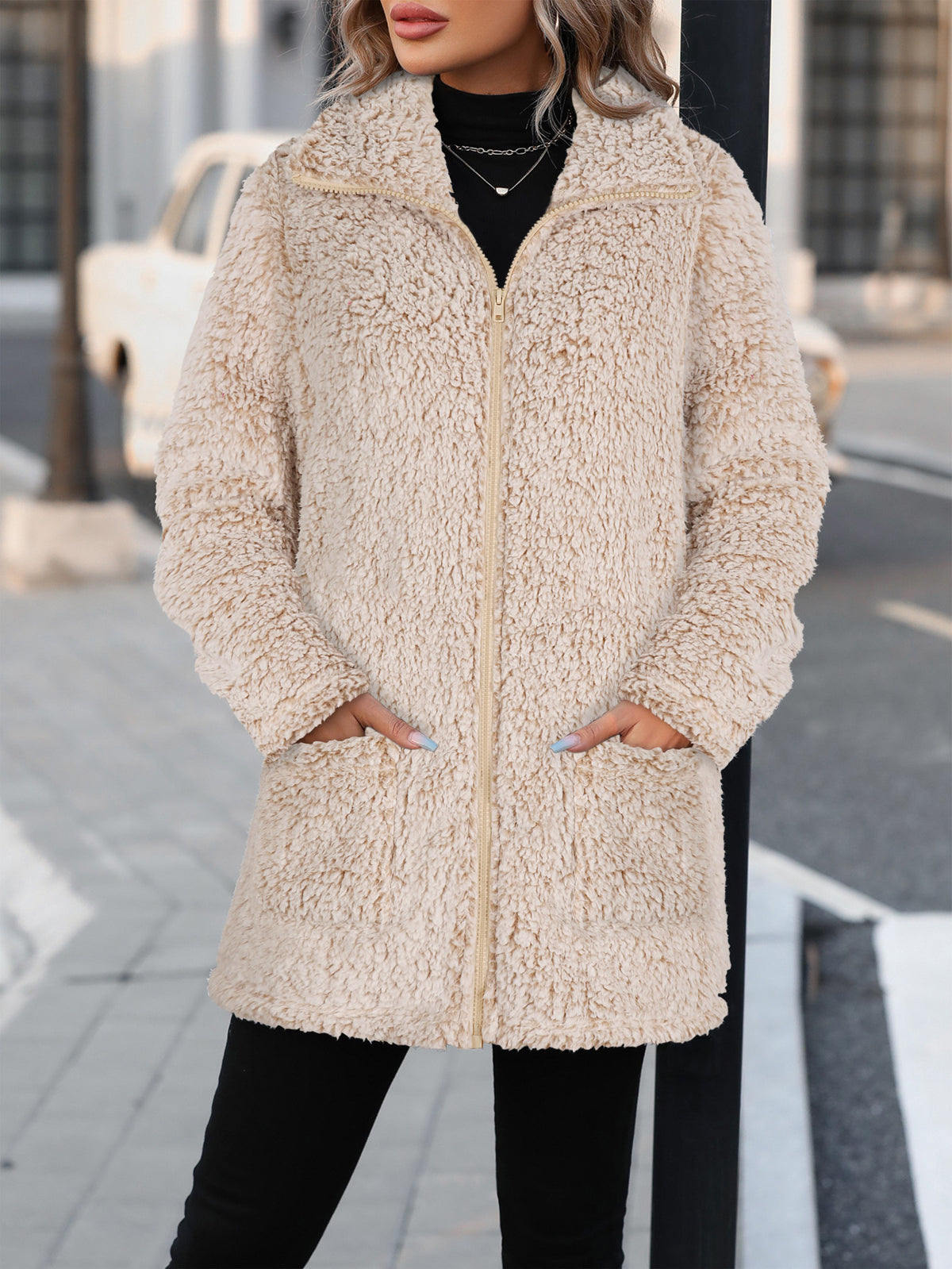 Manteau grande taille, col cardigan, fermeture zippée, chaleur d'hiver, mise en situation