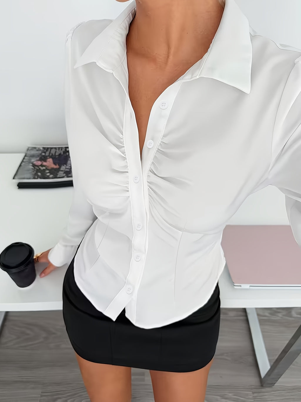 Chemisier grande taille, coupe oversize, manches longues, porté de face