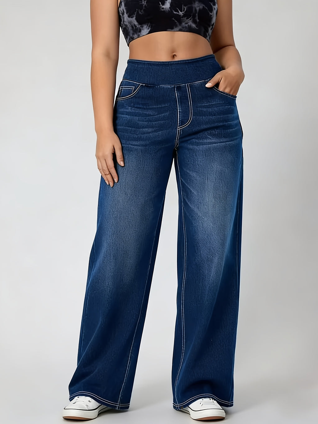 Pantalon grande taille, coupe évasée, délavage doux, toucher naturel, vu de dos