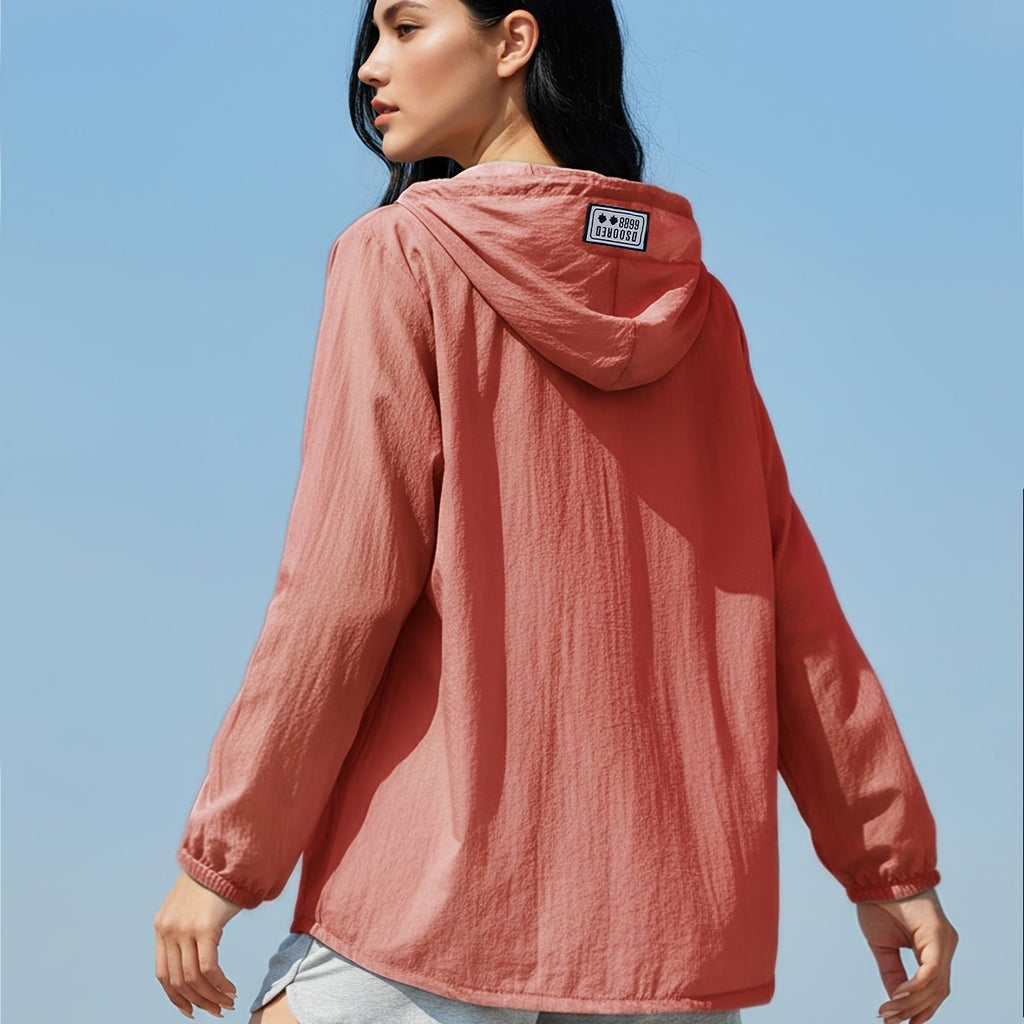 Veste grande taille, coupe ample, capuche, tissu léger — matière : polyamide