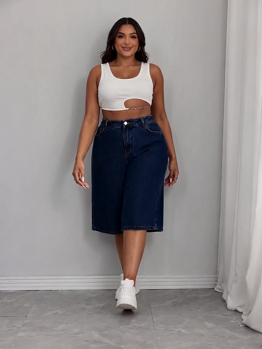 Short grande taille, coupe évasée, tenue franche, basique du quotidien, autre coloris