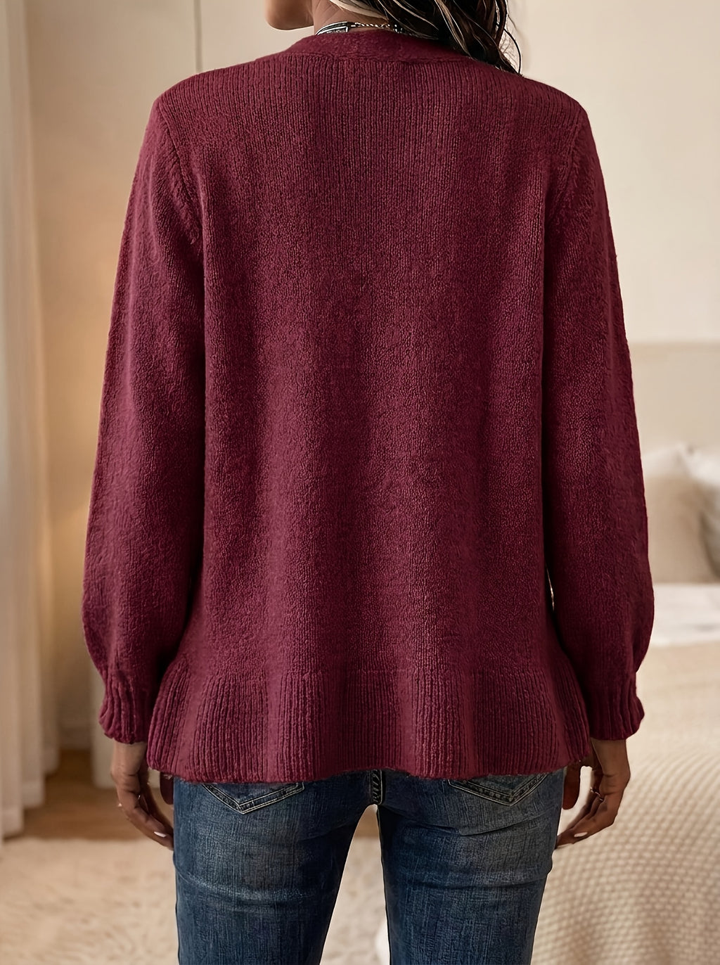 Cardigan grande taille, coupe ample, volants, manches longues, mise en situation