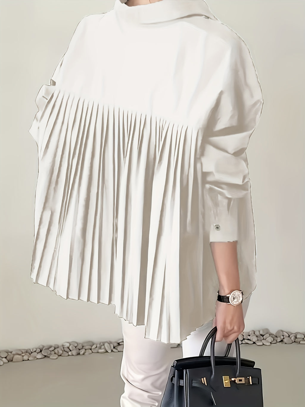 Chemise grande taille, coupe ample, pompons, manches longues, vue de profil