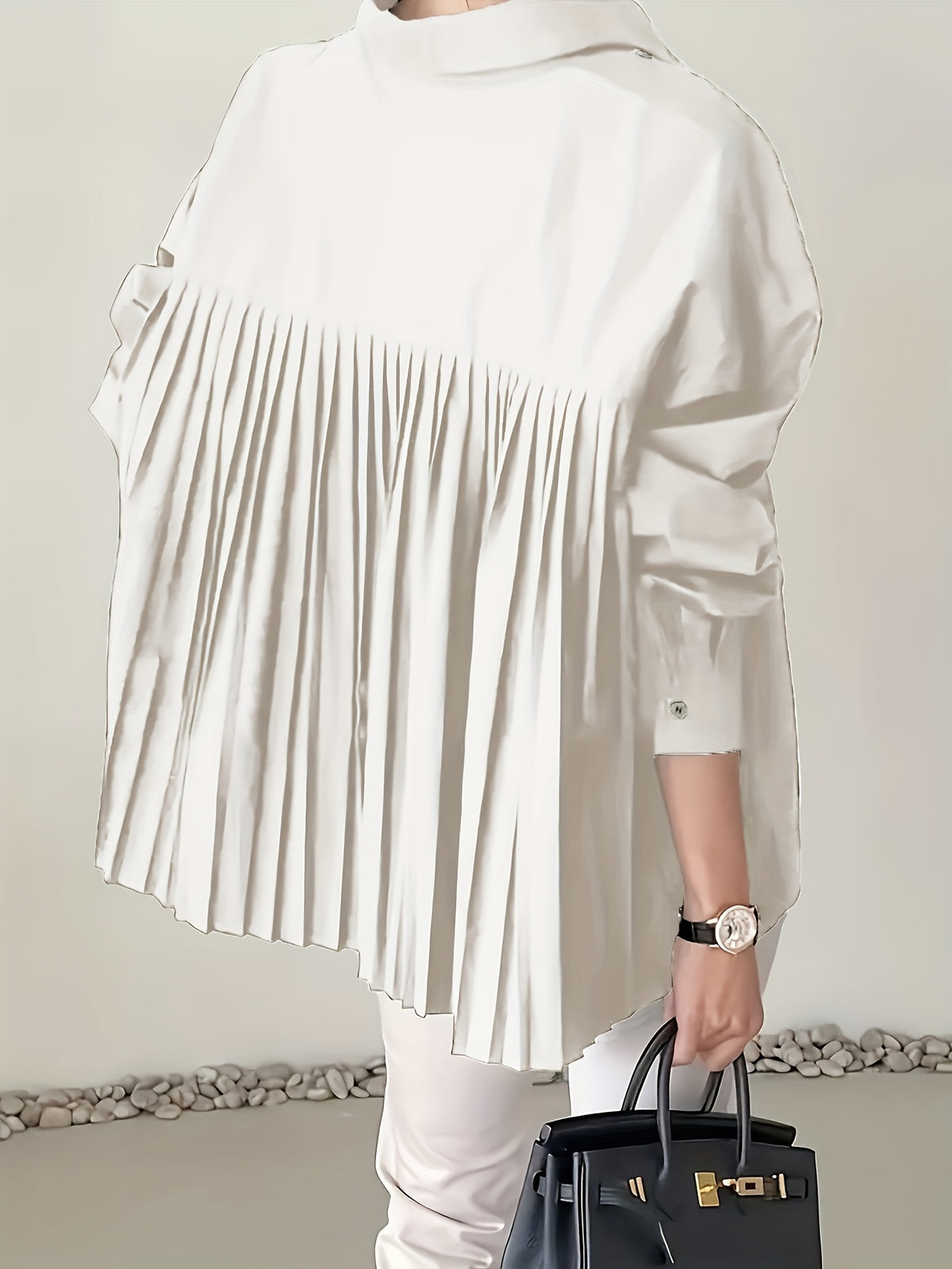 Chemise grande taille, coupe ample, pompons, manches longues, vue de profil