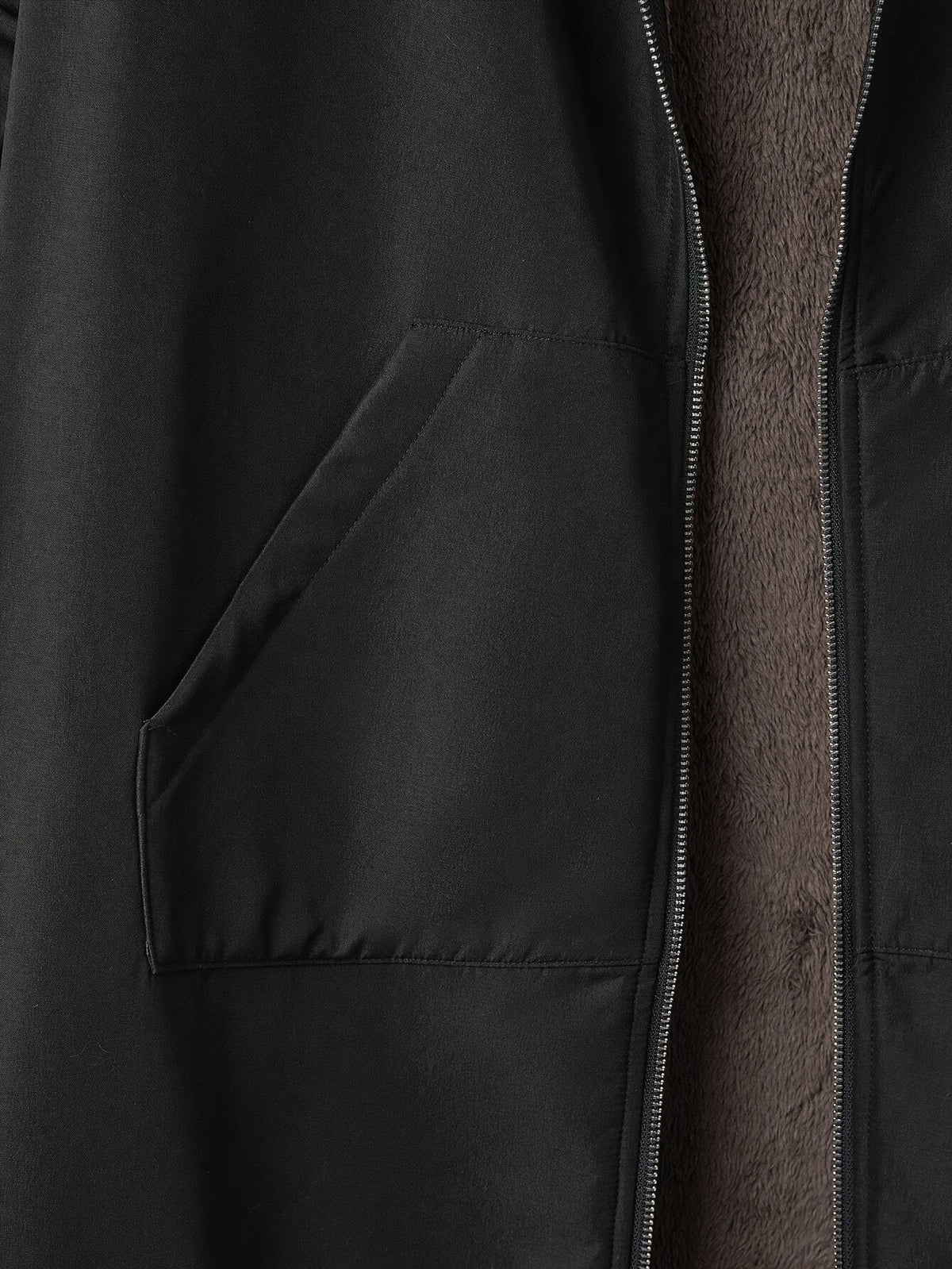 Parka grande taille, poches pratiques, chaleur d'hiver, vu de dos