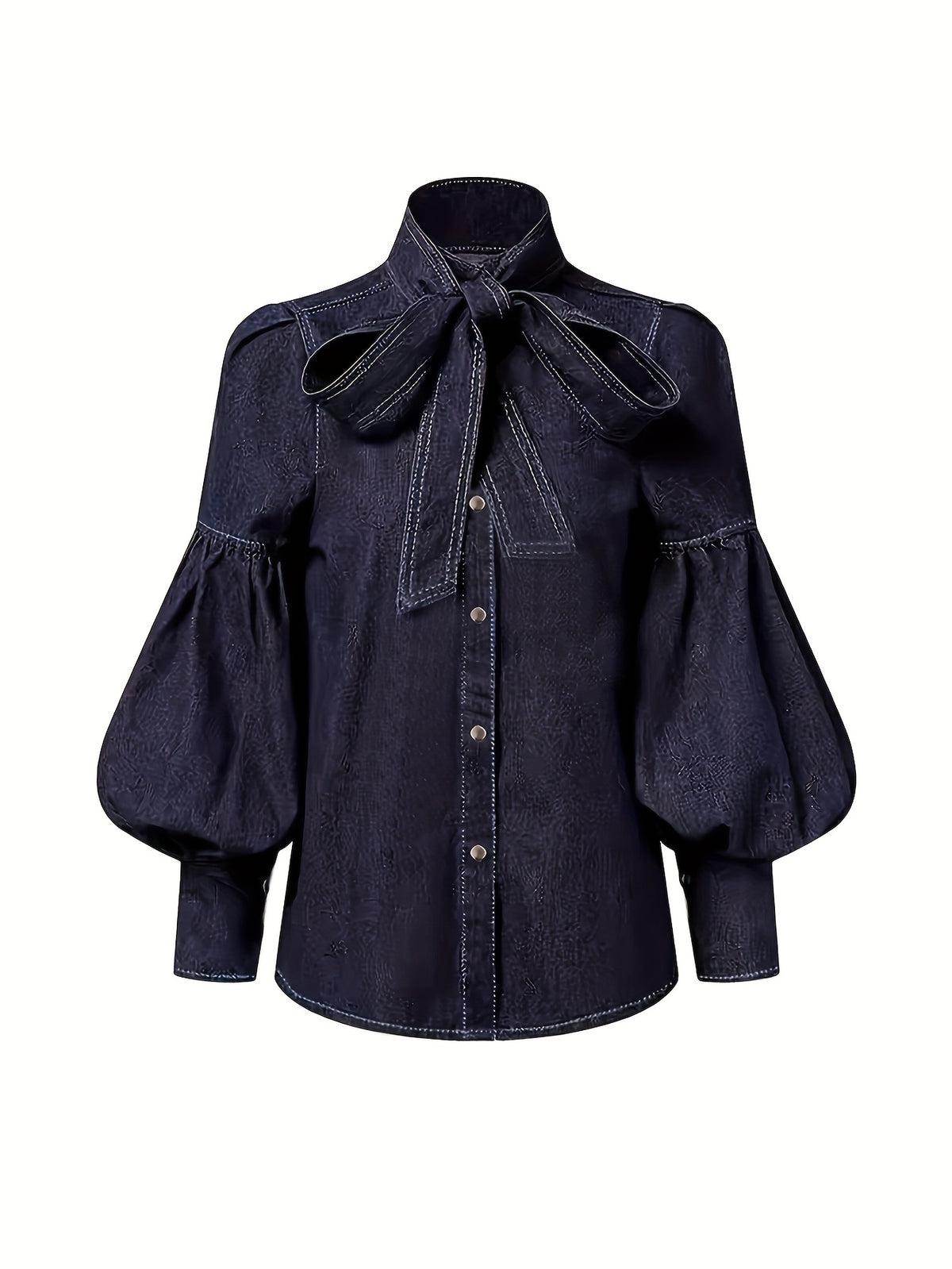 Chemise grande taille, coupe oversize, tombé fluide, détail du tissu
