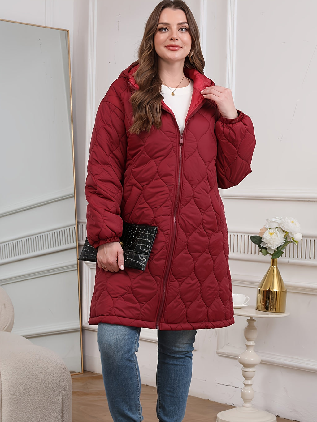Veste grande taille à imprimé fleuri, coupe oversize, capuche, détail du tissu