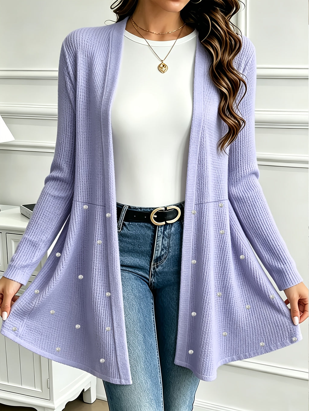 Veste grande taille, perles, manches longues, détail du tissu