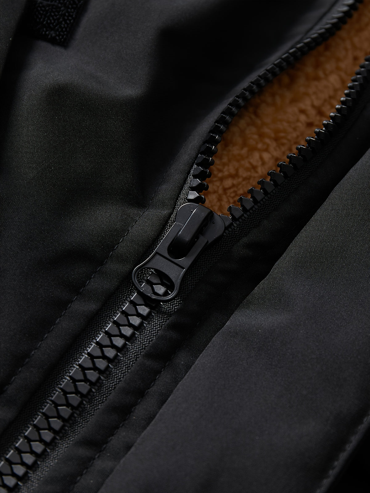 Veste grande taille, doublure polaire, porté de face