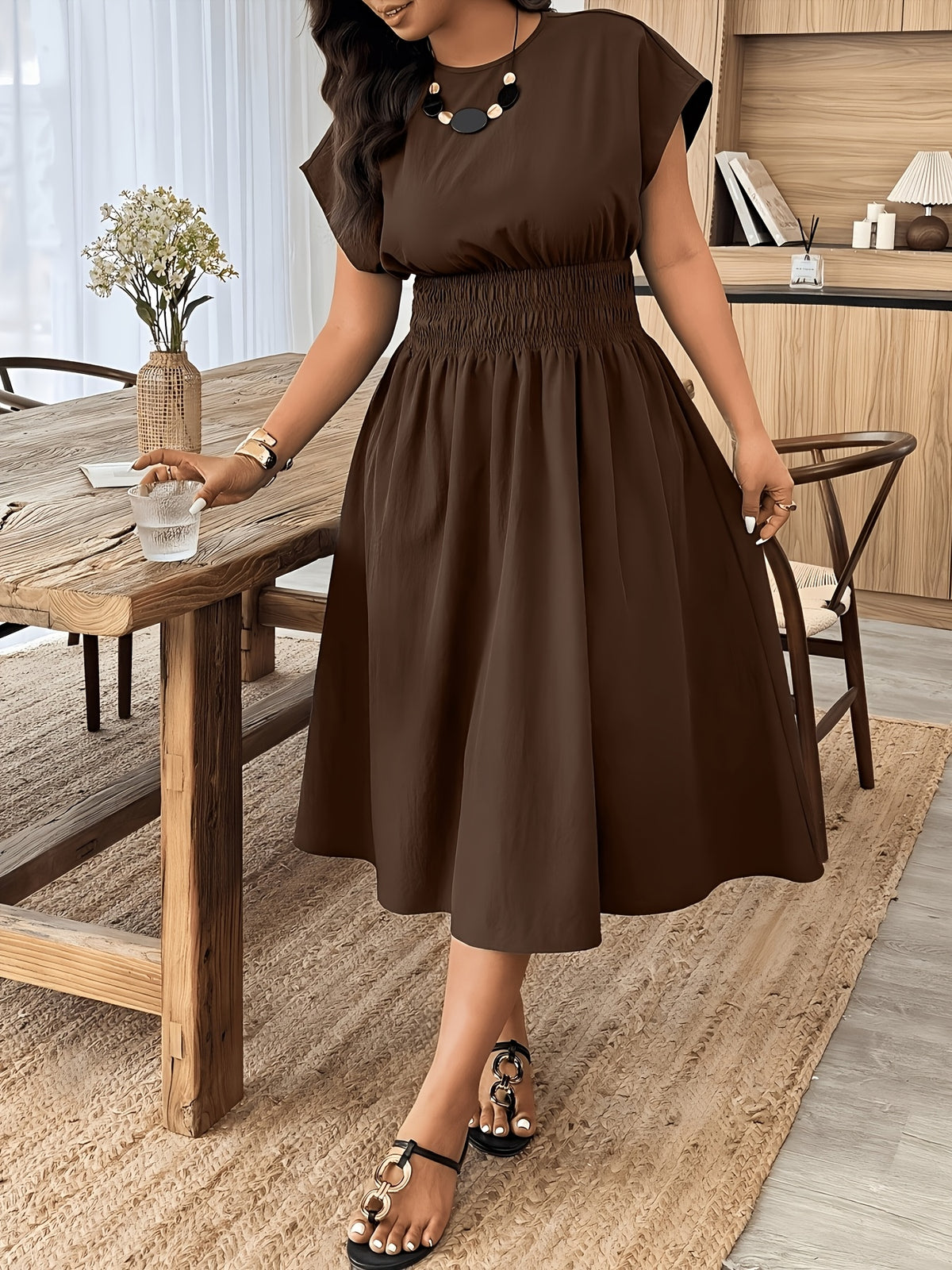 Robe grande taille, coupe ample, longueur midi