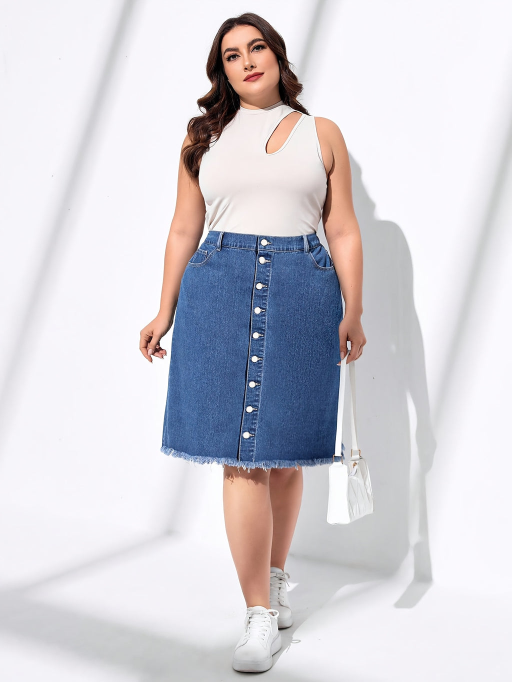 Jupe grande taille, coupe oversize, longueur genou, tenue franche, vu de dos