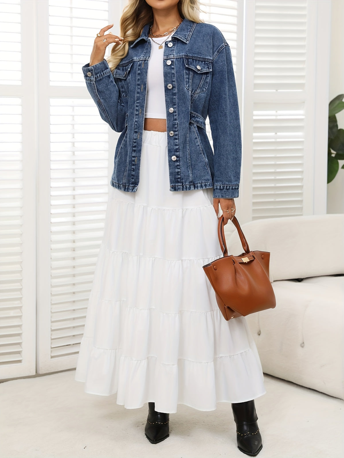 Veste grande taille, col à revers, boutonnage, manches longues — composition : 69% Coton, 15% Polyester, 13% Viscose, 3% Modal Image