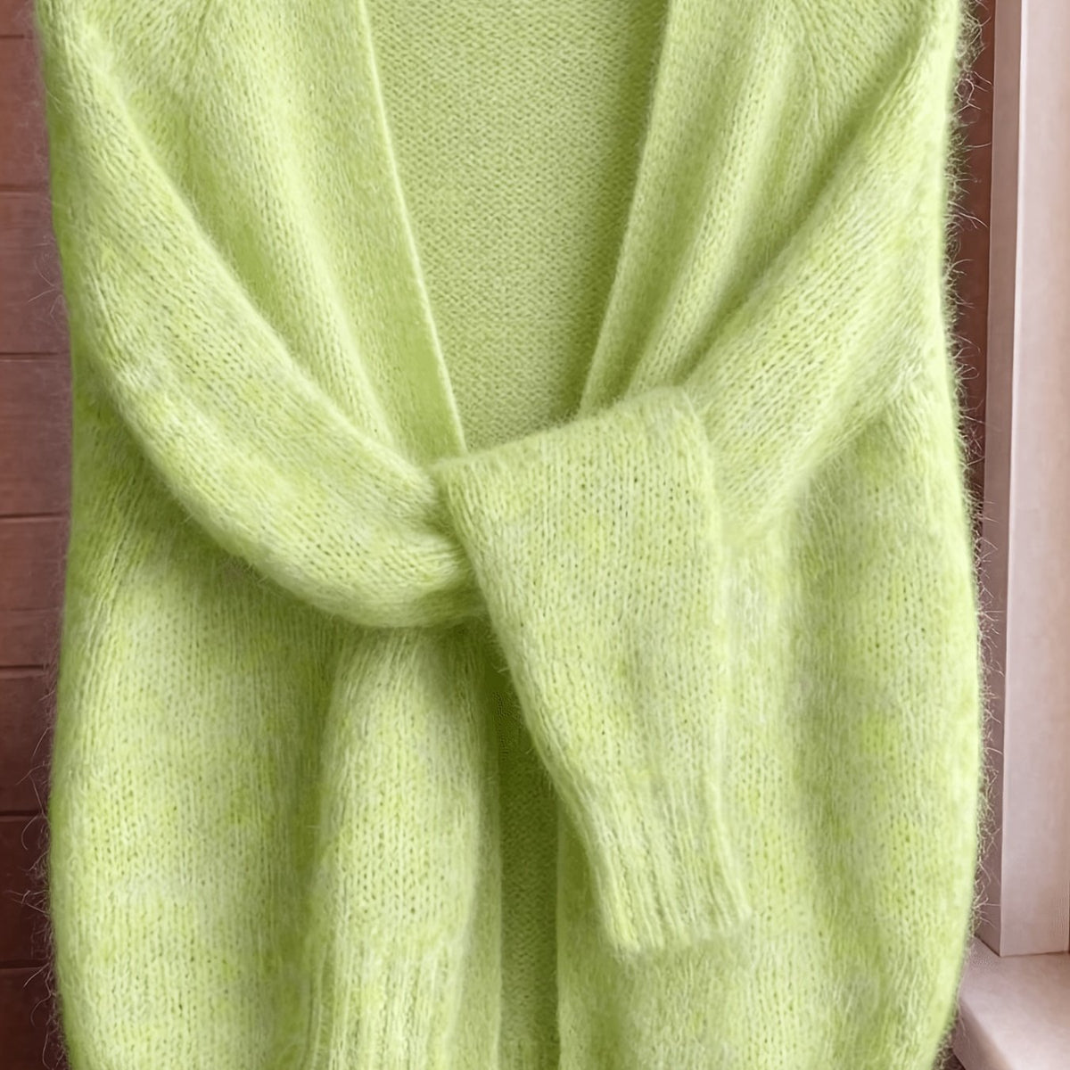 Top grande taille, coupe oversize, chaleur d'hiver, porté de face