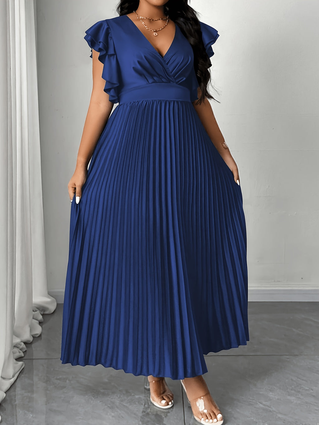 Robe de cérémonie grande taille — Satin plissé et dos noué