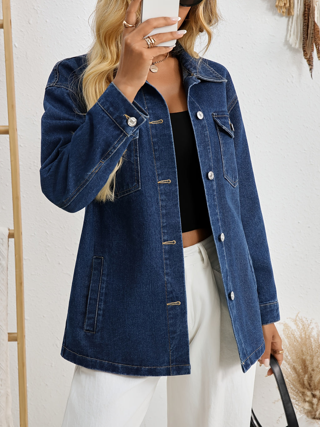 Veste grande taille, coupe ample, col à revers, boutonnage, vu de dos