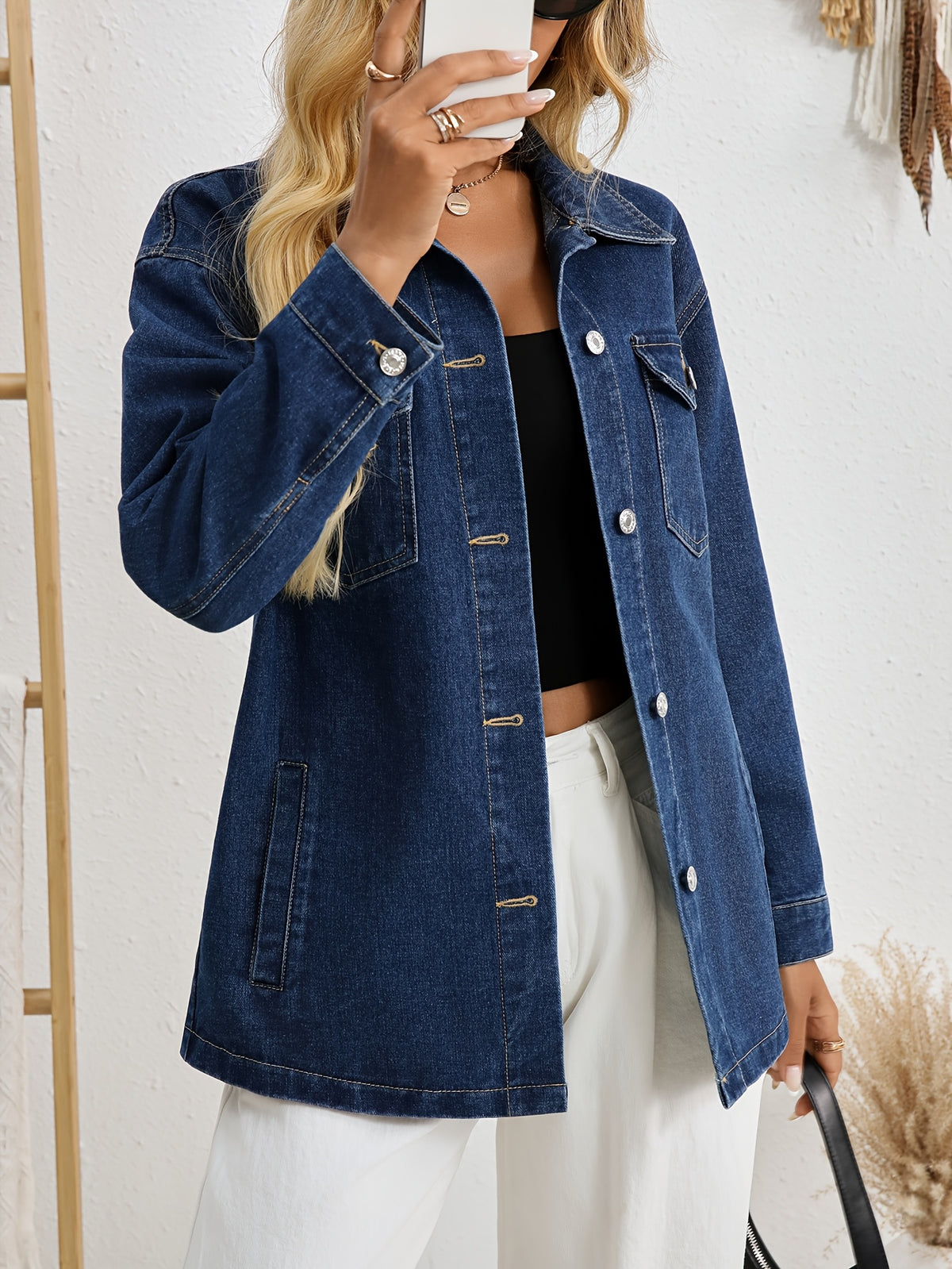 Veste grande taille, coupe ample, col à revers, boutonnage, vu de dos