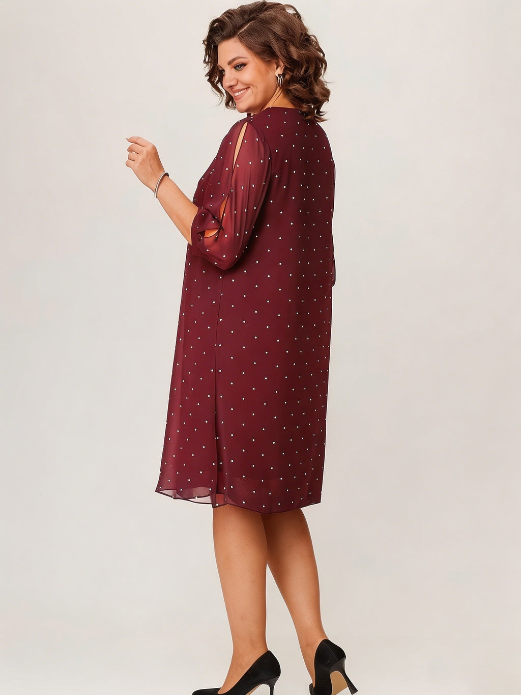 Robe courte grande taille — Voile à pois et manches fendues