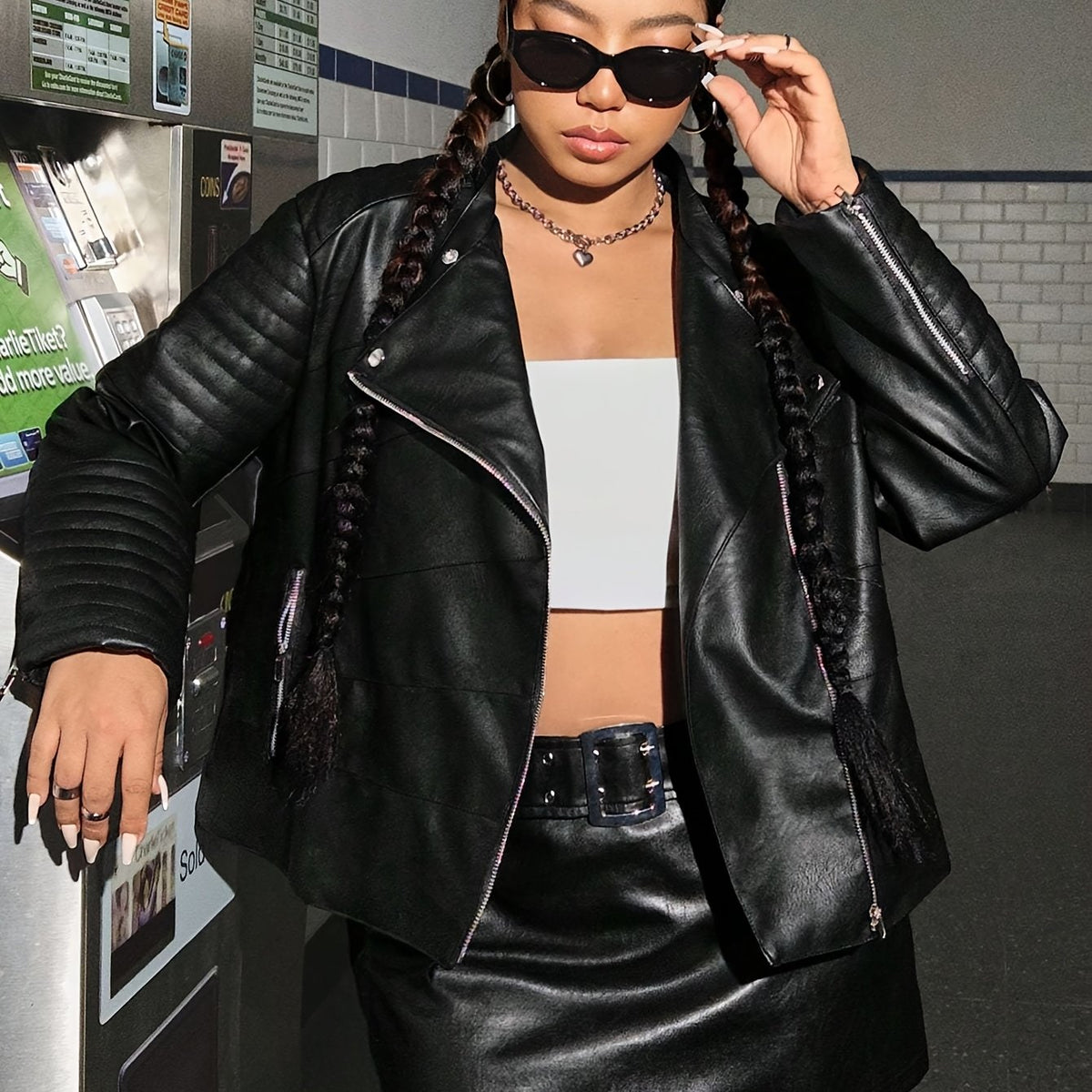Veste grande taille — matière : cuir synthétique Image