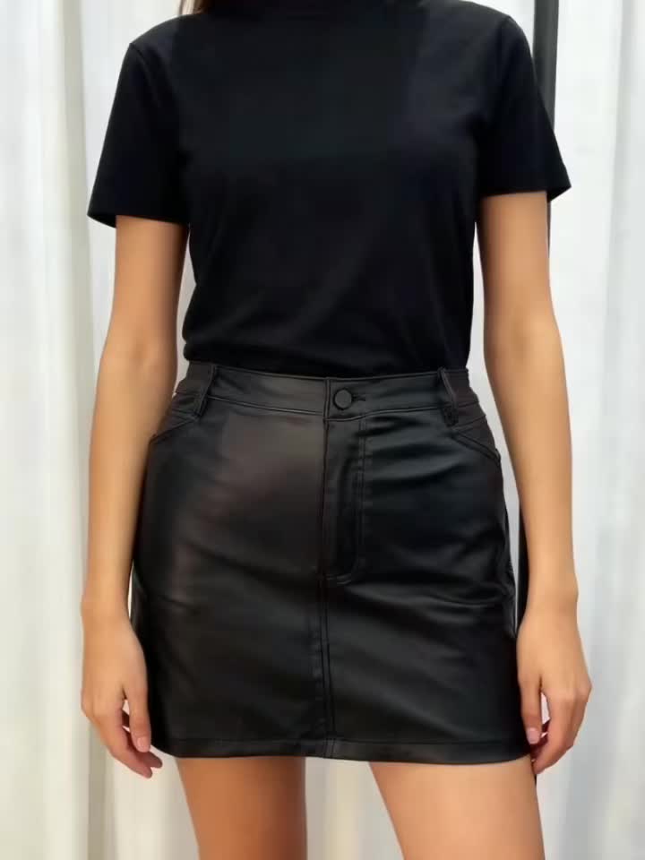 Jupe grande taille, coupe ajustée, tombé fluide, détail du tissu