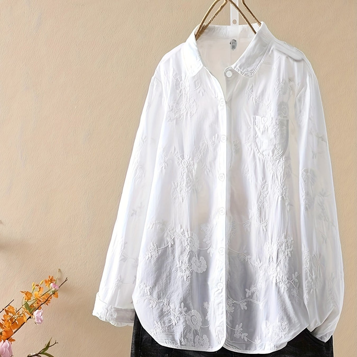 Chemise grande taille à imprimé fleuri, poches pratiques — matière : polyester