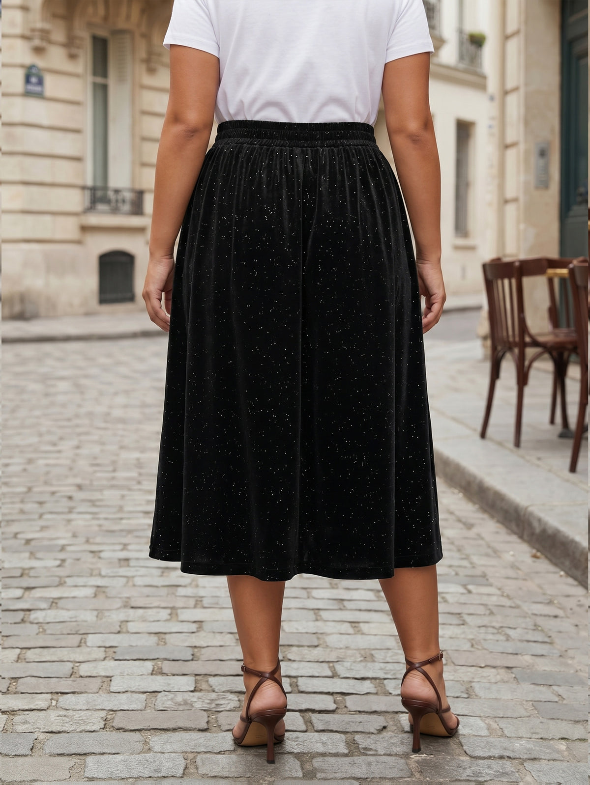 Jupe grande taille en velours, coupe droite, toucher profond, vu de dos