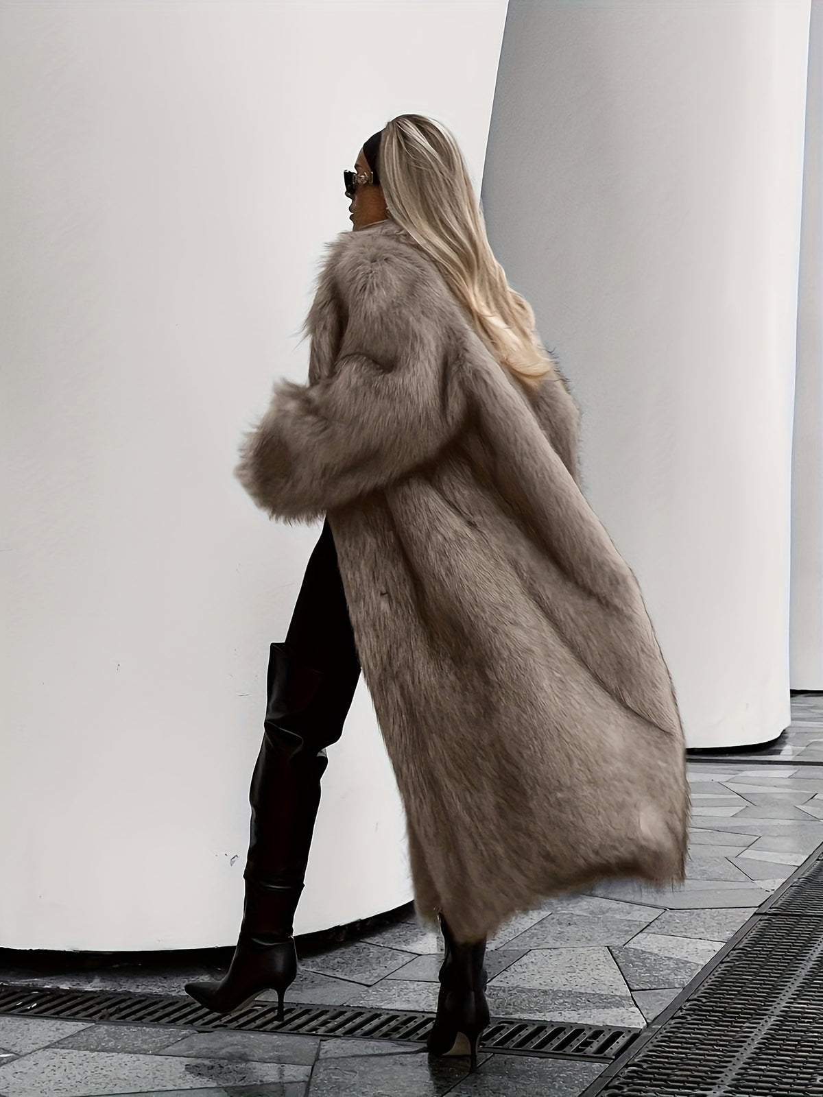 Manteau grande taille, col châle, poches pratiques, chaleur d'hiver, vu de dos