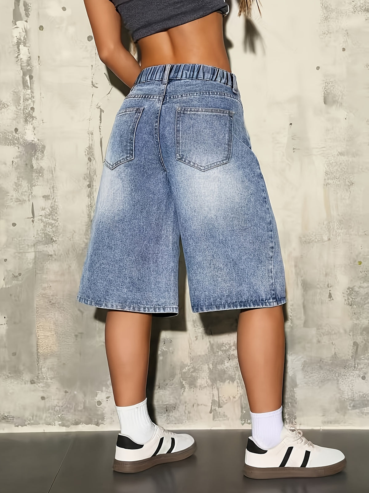 Short grande taille, coupe évasée, toucher naturel, vu de dos