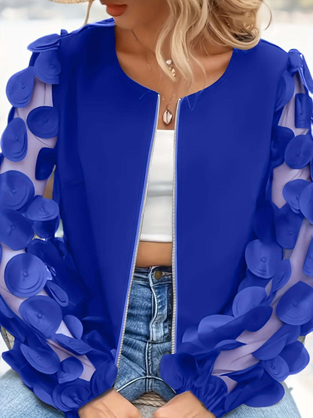 Veste grande taille, fermeture zippée, tissu léger, vue de profil