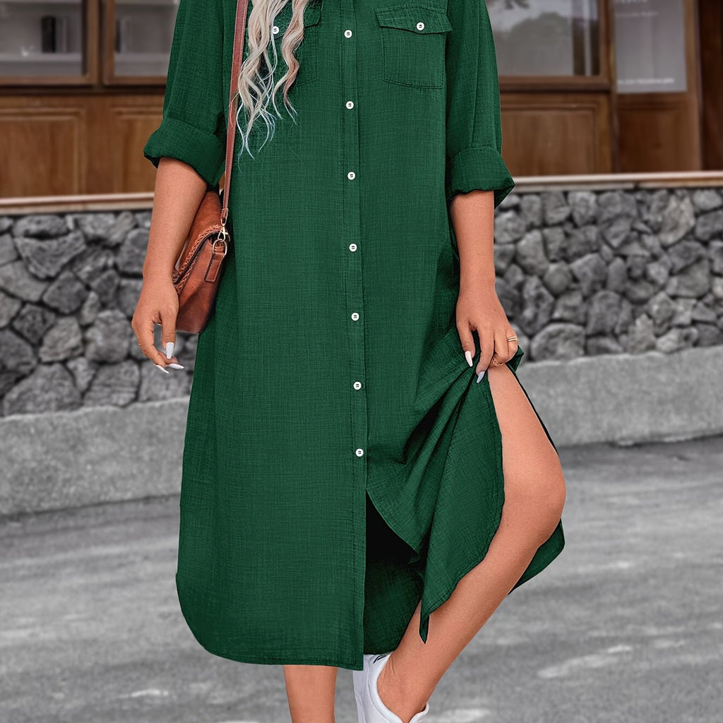 Robe grande taille, coupe ajustée, ligne nette, porté de face