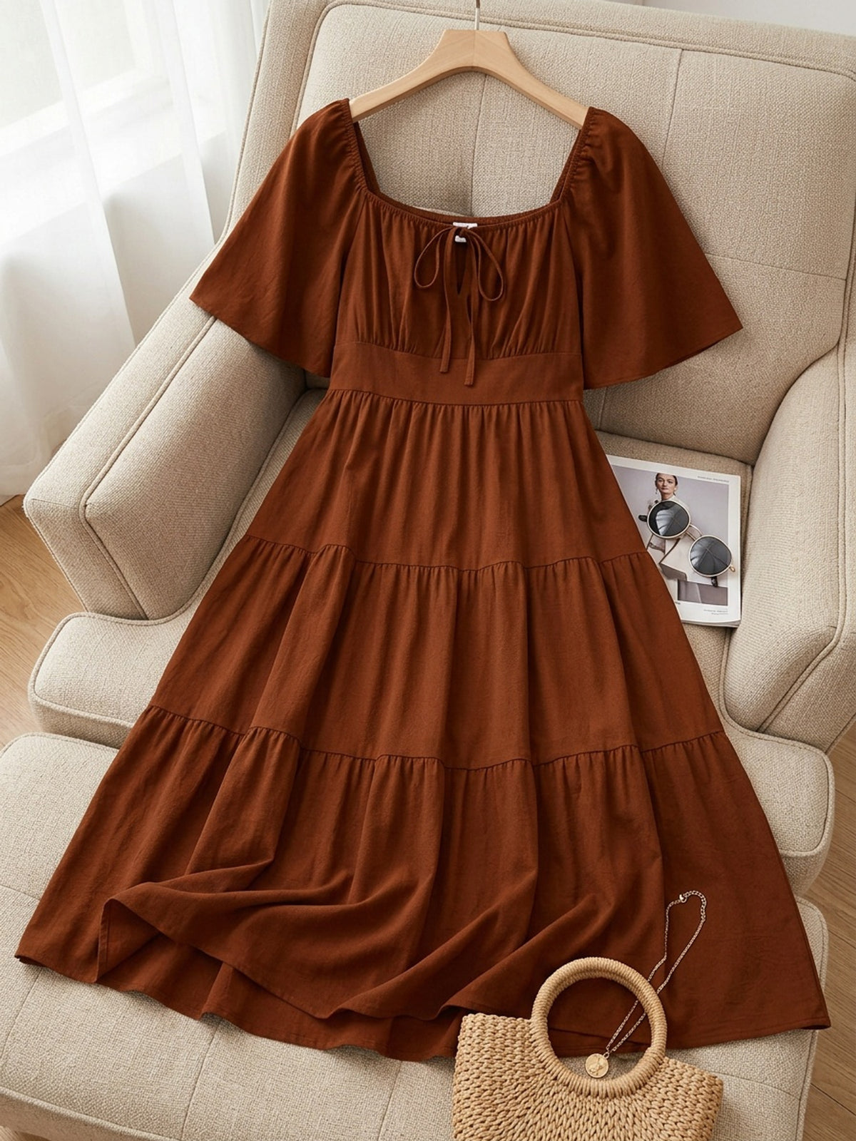 Robe bohème grande taille, jupe à étages et buste smocké