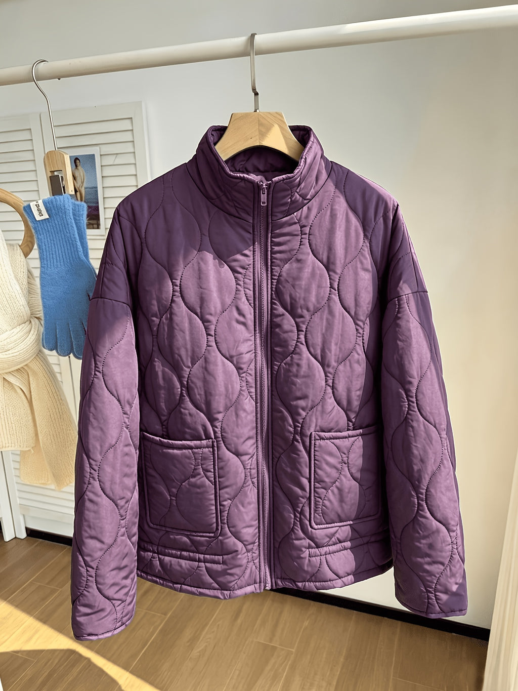 Manteau grande taille, fermeture zippée, matelassé, vu de dos