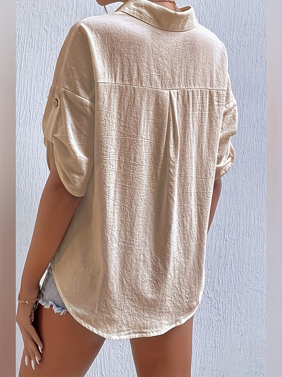 Chemise grande taille, manches courtes, toucher naturel, mise en situation