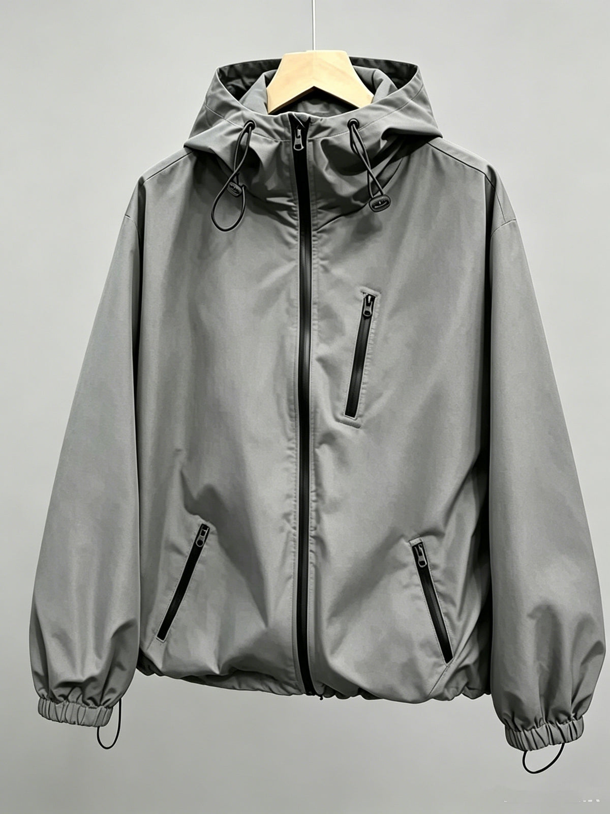 Veste grande taille, poches pratiques, coupe-vent, détail du col