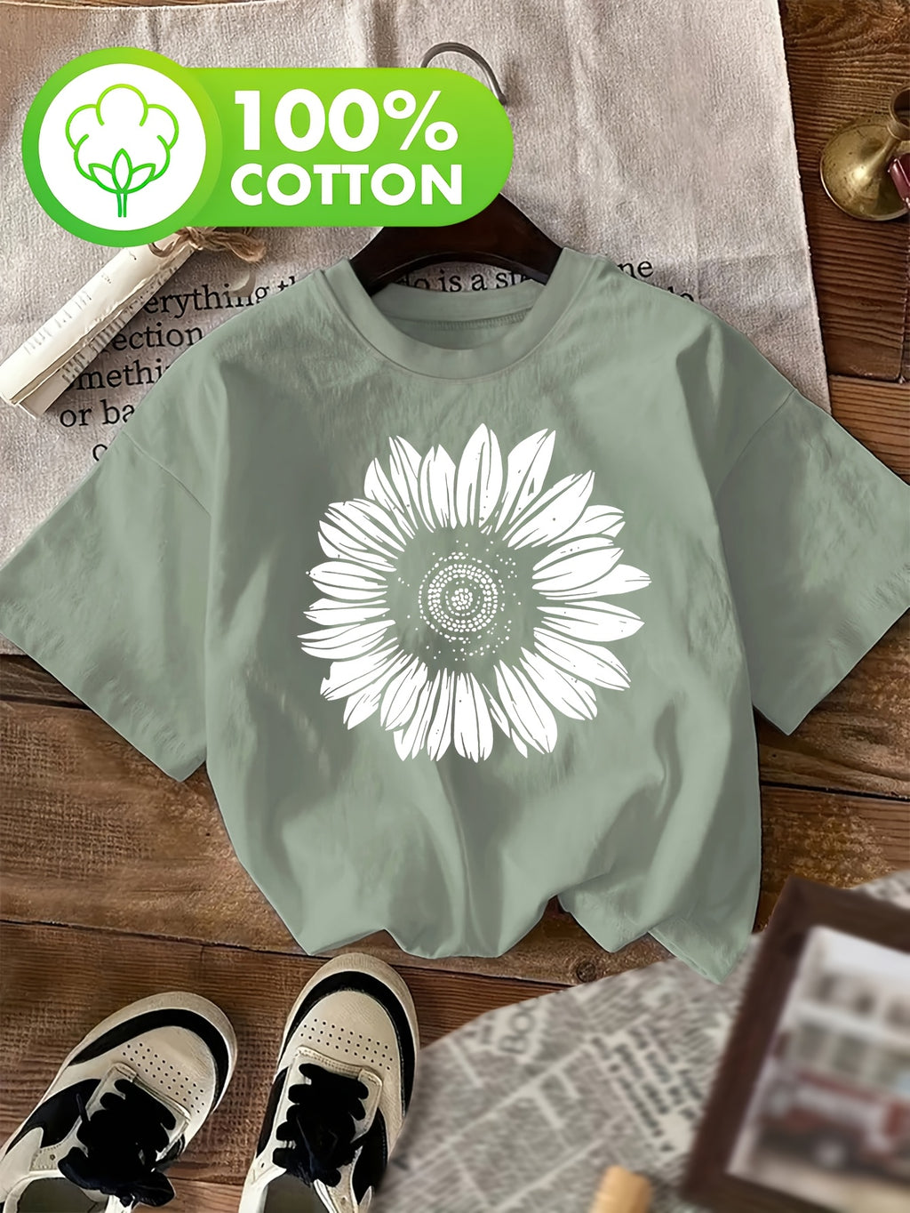 T-shirt grande taille, col rond, manches courtes, toucher naturel, gros plan