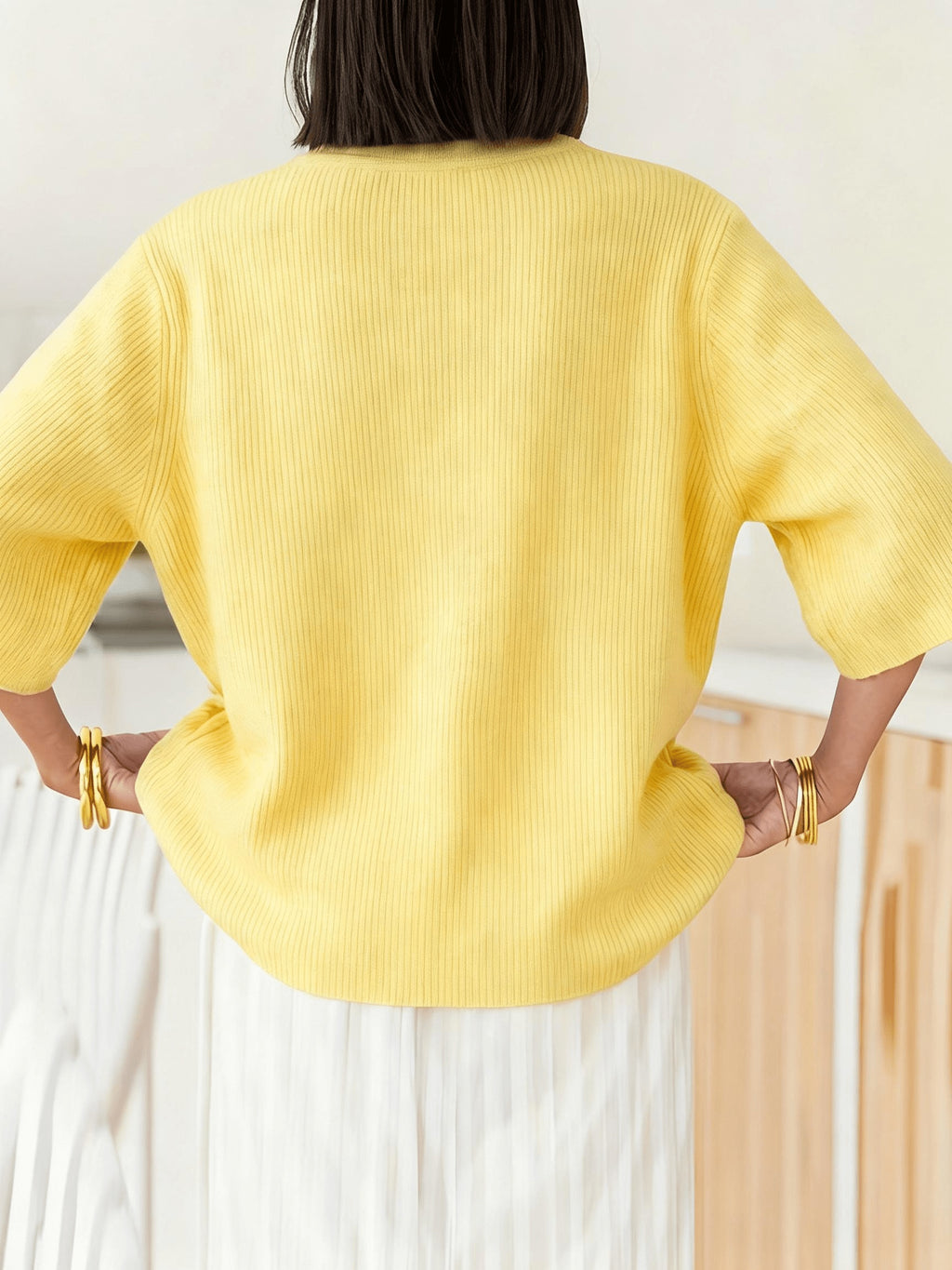 Cardigan grande taille, col rond, détail du tissu