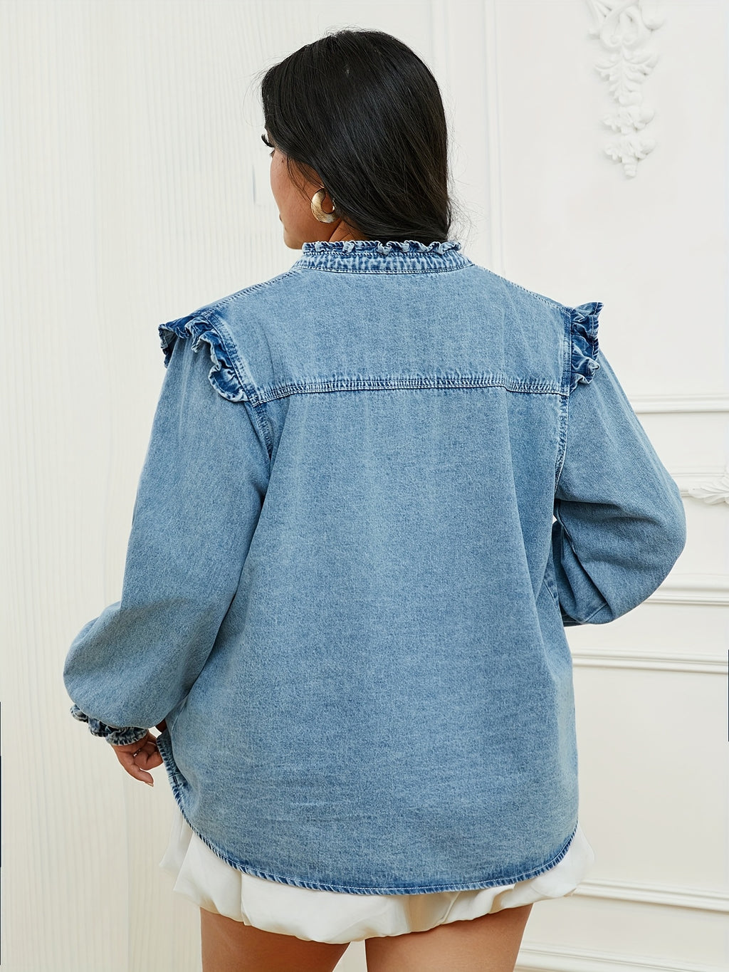 Chemise grande taille, coupe oversize, volants, tenue franche, vu de dos