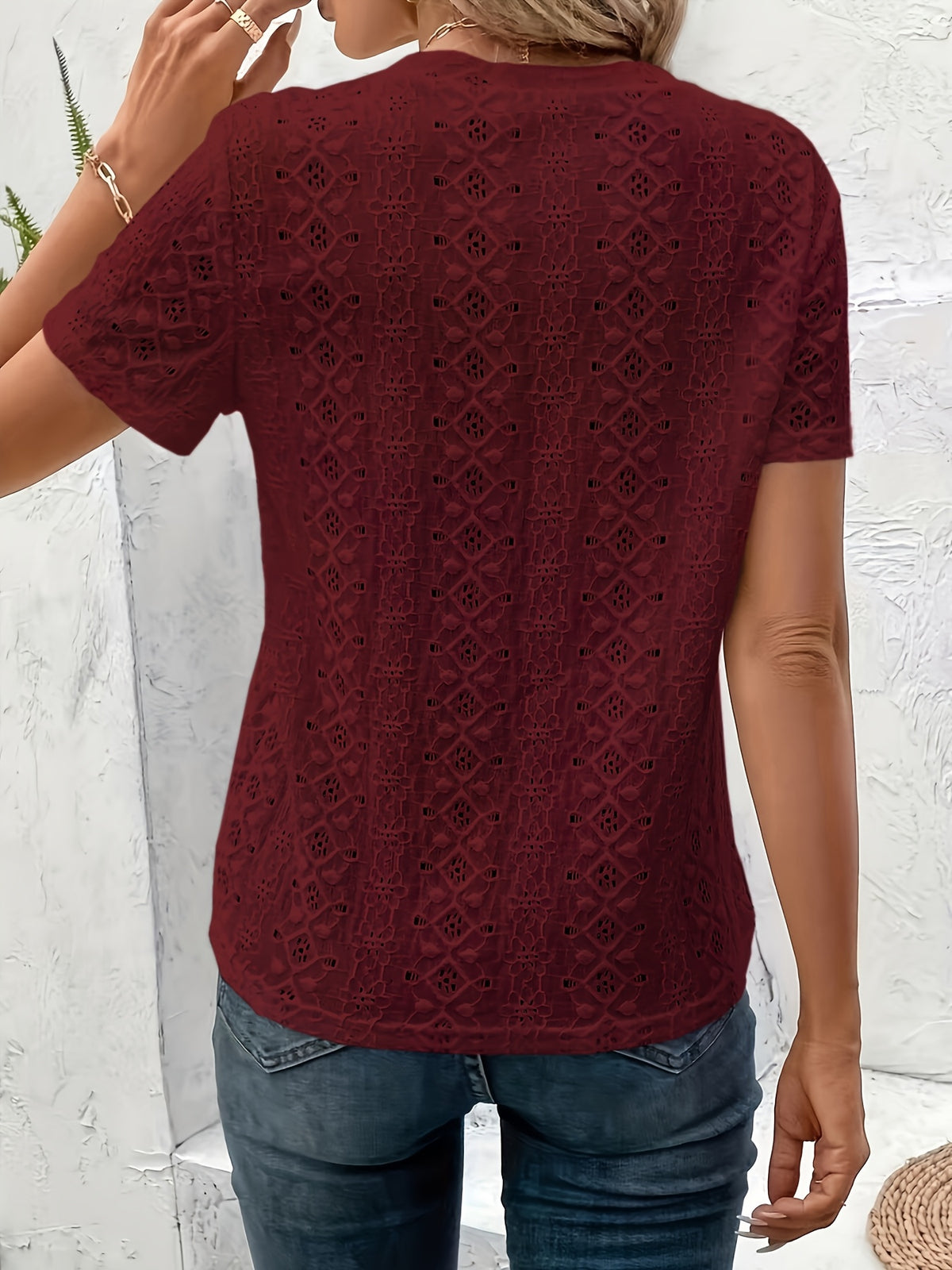 T-shirt grande taille en maille, manches courtes, maille souple, détail du tissu