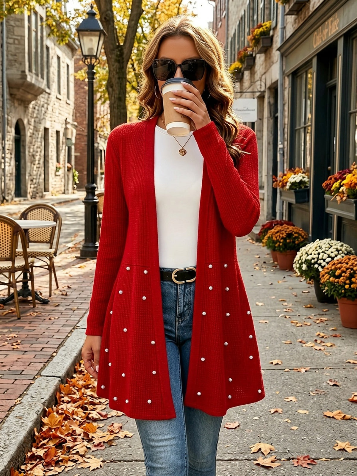 Veste grande taille, perles, manches longues, gros plan