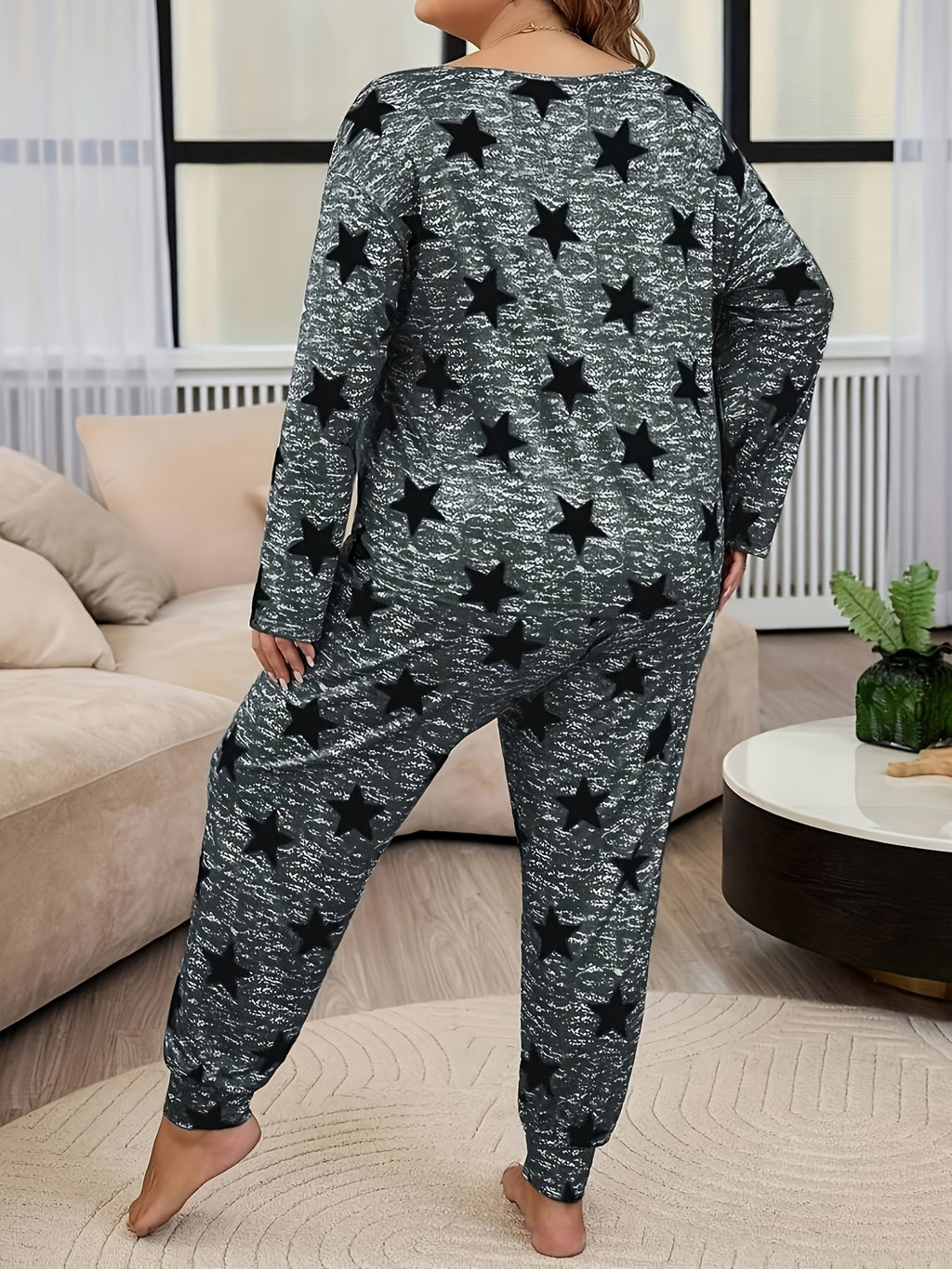 Ensemble grande taille, coupe ample, allure élégante, visuel produit