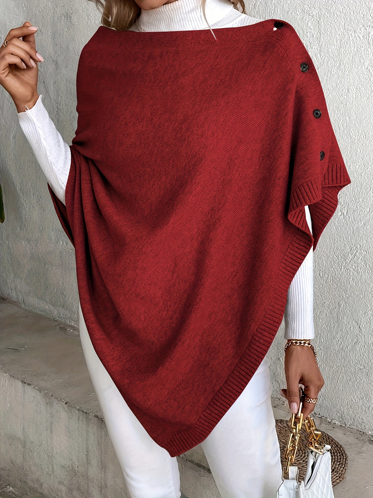 Pull grande taille, coupe oversize, épaules dénudées Image