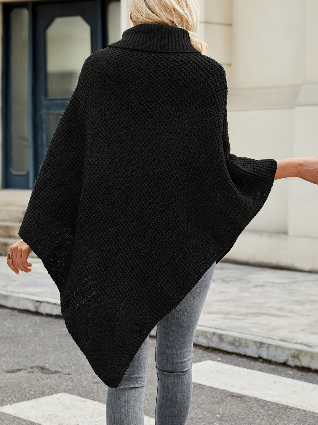Pull grande taille en maille, maille souple, détail du col