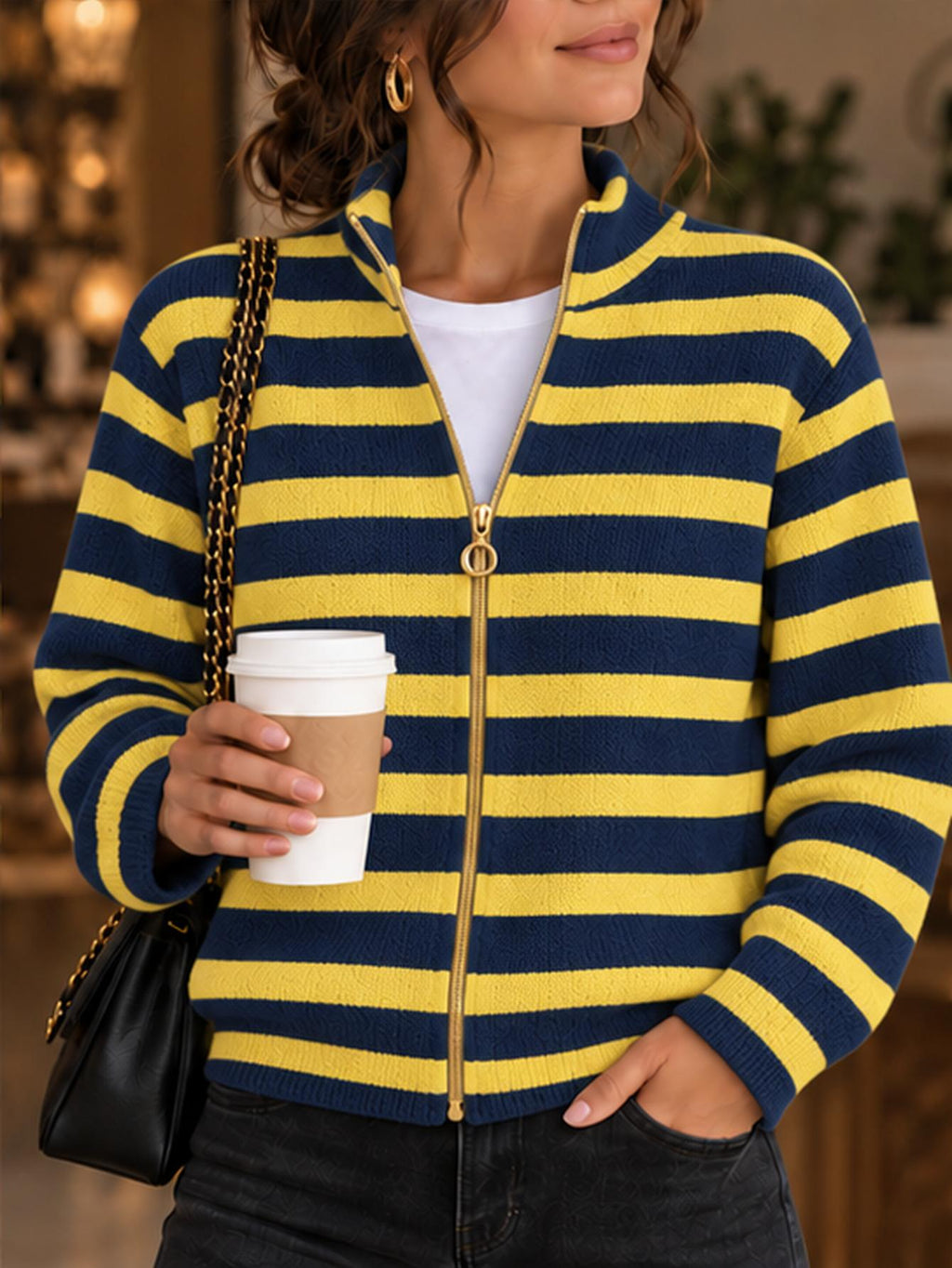 Veste grande taille à rayures, coupe oversize, col rond, fermeture zippée, vu de dos