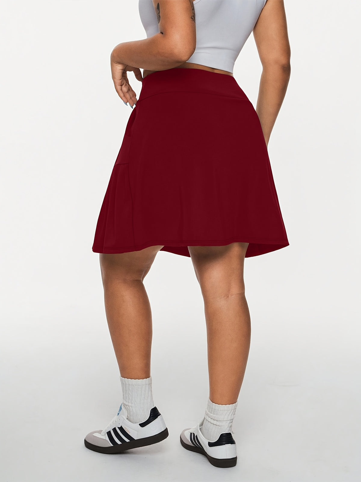 Jupe grande taille, poches pratiques, esprit sportif, gros plan