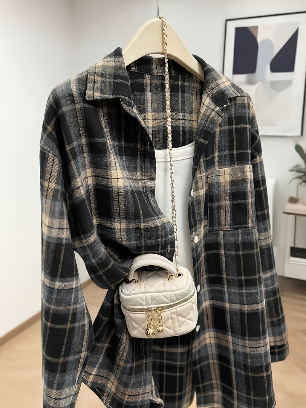 Chemise grande taille à carreaux, coupe ample, poches pratiques, vu de dos