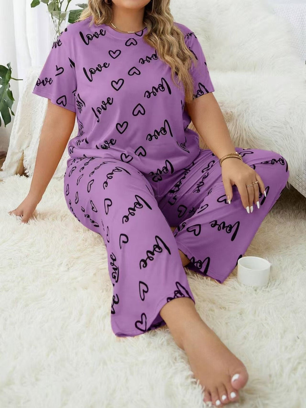 Pyjama grande taille, manches courtes, toucher naturel, mise en situation