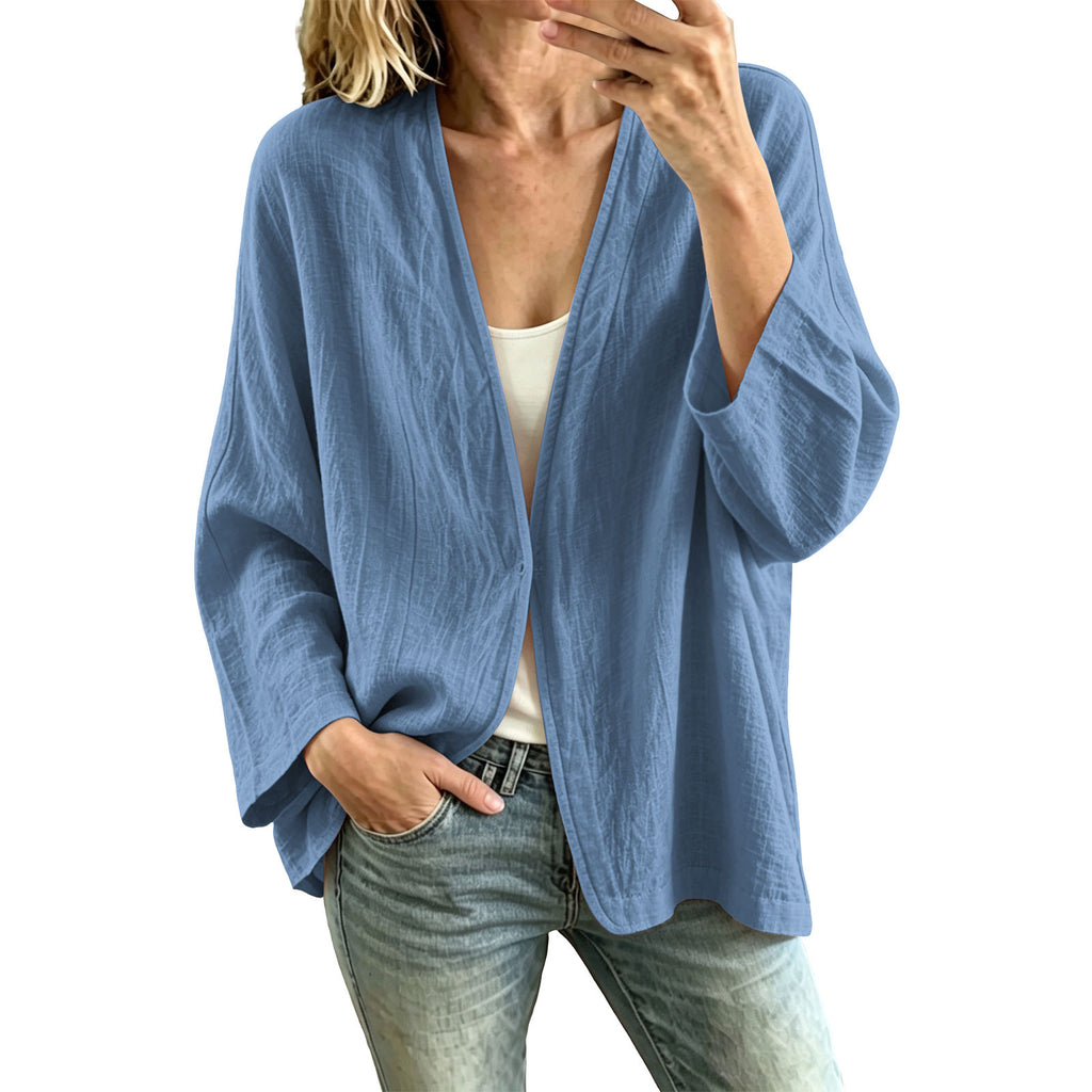 Veste grande taille en lin, coupe ample, encolure nette, manches longues, visuel produit