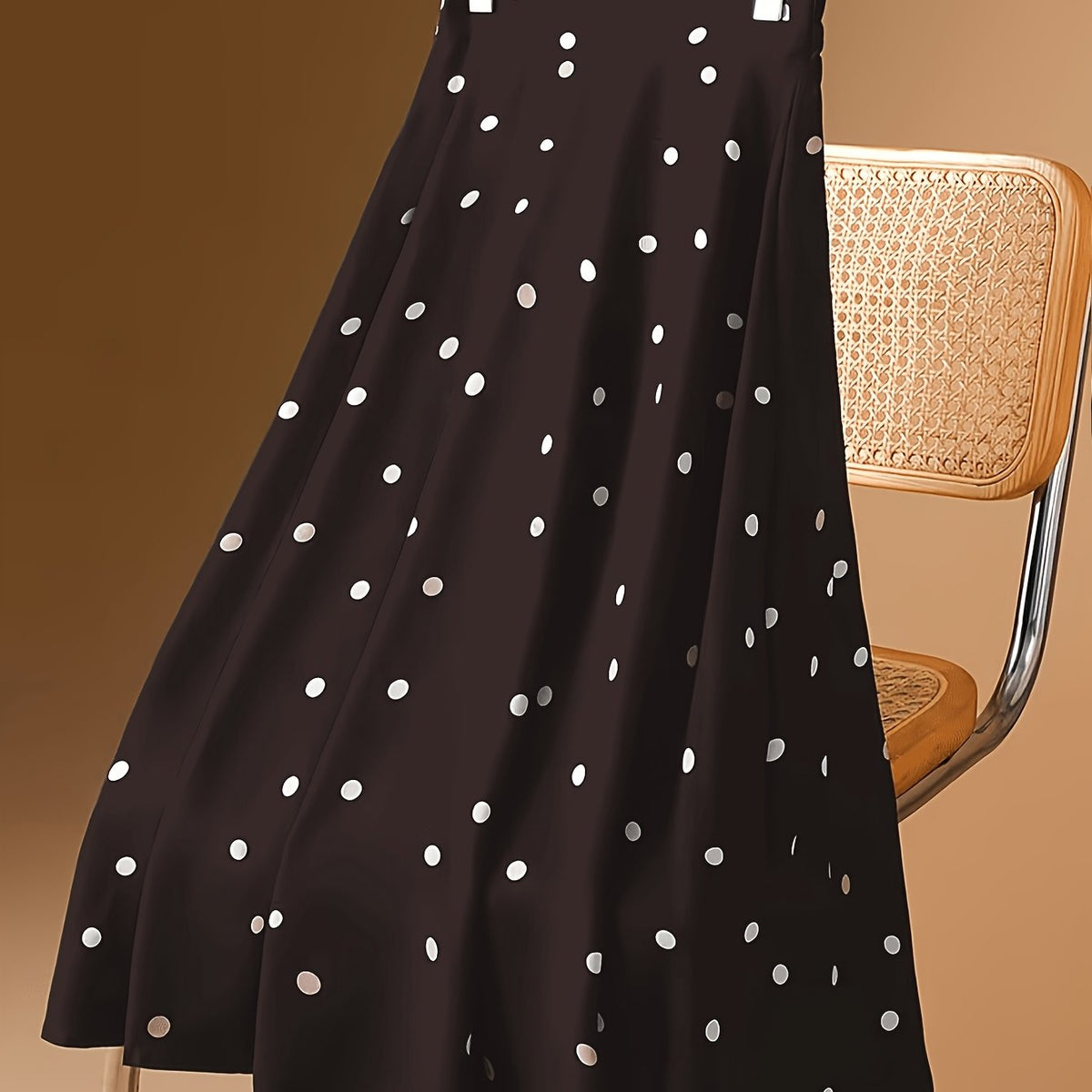Jupe grande taille à pois, coupe évasée, allure élégante — composition : 95% Polyester, 5% Élasthanne